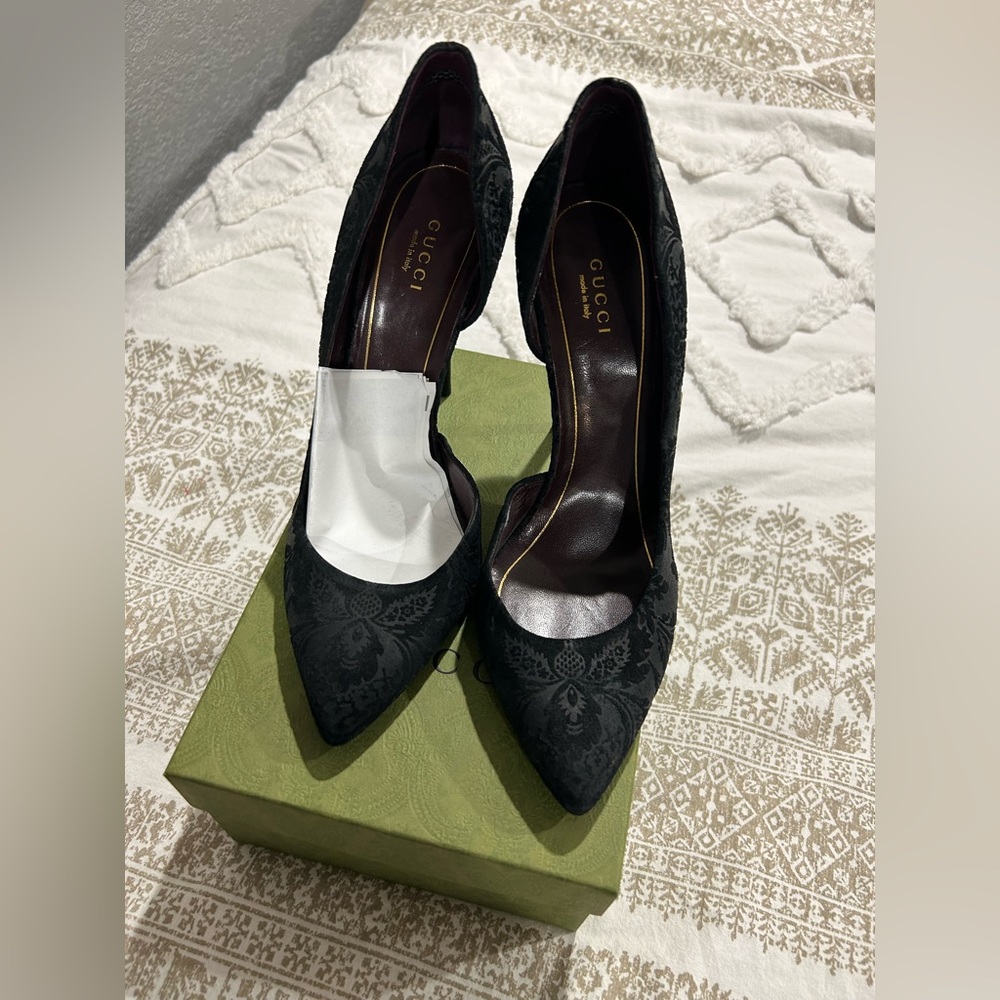 GUCCI Velvet Suede D'orsay Pointed Toe 3.5" Midi Pumps Heels Black Designer 38.5